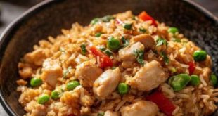 Easy Chicken Fried Rice Recipe!