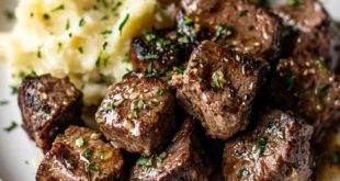 Garlic Butter Steak Bites and Mash