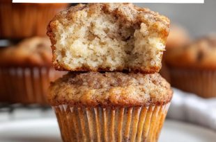 Cinnamon Banana Bread Muffins